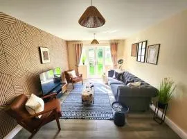 Lovely 5 bedroom House with Parking in Aylesbury