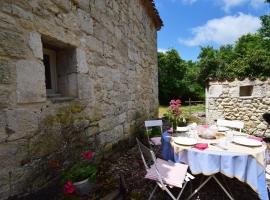 Maison en pierre à Laroque-Timbaut - Clévacances 3 clés，位于Laroque-Timbaut的酒店