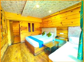 NAINITAL HOTEL VINAYAK PALACE LAKE VIEW MALL ROAD With #Free Wifi #Room Service #Balcony #Prime Location #Luxury And Spacious Room - A Top Rated Hotel In Nainital，位于奈尼塔尔的酒店