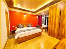Near Lake View Hotel G-P Stay - Free Wifi - Prime Location & Luxury Room - Excellent Customer Service Awarded