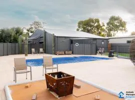 Luxury Desert Paradise