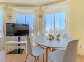 Amplio piso de 100m2 con 3 hab, wifi rápido, AC