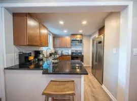 Newly Renovated Townhouse on a Tranquil Street