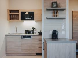 Buchnas Landhotel Saarschleife，位于梅特拉赫的带泳池的酒店