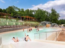 hu Firenze Certosa camping in town，位于因普鲁内塔的豪华帐篷营地