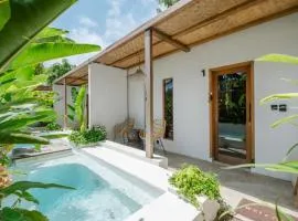 Modern Uluwatu Studio Apartment and Pool