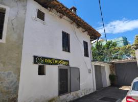 oneTwoSleep GuestHouse，位于斯库台的酒店