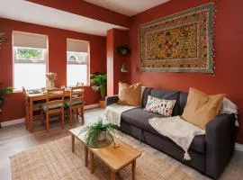 Upper Eastside Boutique - Lush bed & Fab location