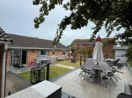 Bungalow with hot tub & Sauna