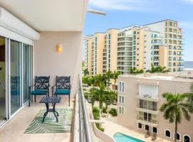 Cheerful Seascape Condo Happy Haven at Rainbow Beach Club