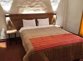 Waalay Hotel