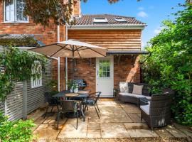 Beautiful New Forest Hideaway，位于West Wellow的自助式住宿