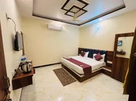 Shri Sarju Palace