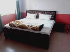 Hotel O Neelkanth Hotel And Family Restaurant，位于考萨尼的酒店