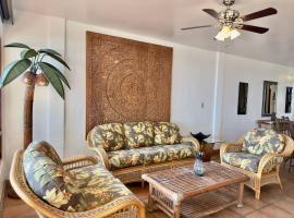 Puerto Nuevo Villa Olas 2BR 2BA with pool，位于Raulis的酒店