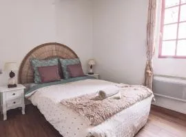 Le Provençal Apartment, Cozy, Quiet, Warm