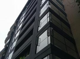 Hotel Rulay Medellin，位于麦德林奥拉亚·埃雷拉机场 - EOH附近的酒店