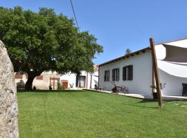 Il Vecchio Casale B&B，位于Sedini的酒店