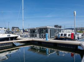 Waterlodge in Kamperland by Veerse Meer，位于坎珀兰的酒店