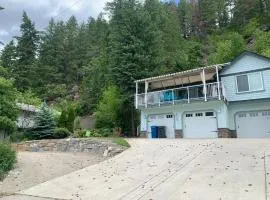 West facing Waterfront Retreat with private beach, dock access & private buoy