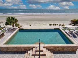 114 Ocean Boulevard by AvantStay Beachfront Infinity Pool Basketball Court Recently Renovated，位于沙利文的岛的酒店
