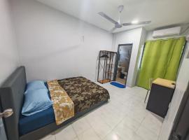 MixxHome Seremban 2, One Queen Bed, Private Bathroom，位于芙蓉的酒店
