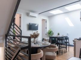 Highend Hideaway with rooftop and NYC views, 2 Kings beds, Sleeps 10, 20 PERCENT OFF，位于霍博肯的酒店