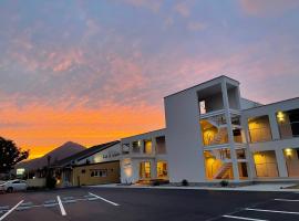 WakasaSurfHotel ILMARE，位于Takahama的酒店