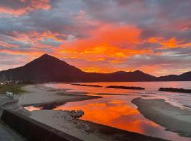 WakasaSurfHotel ILMARE，位于Takahama的酒店