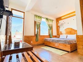 Hotel Mountain View Hill-Top Heaven Resort Cafe And Restuarant，位于Bashist的酒店