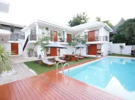Beach Manor in Bingin- Casa Boba