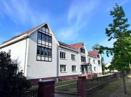 FC-Apartmenthaus Falkensee mit großem Garten und PKW Stellflächen