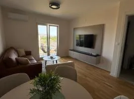 Apartment 43 with Garage