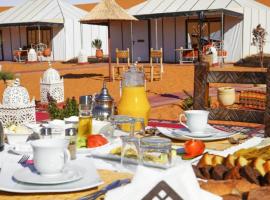 Outdoor luxury camp，位于梅尔祖卡的酒店