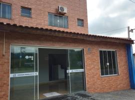 Pousada Passos de Fé，位于阿帕雷西达瓜拉廷桂塔机场 - GUJ附近的酒店