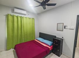 MixxHome Seremban 2, One Queen Bed, Share Bathroom，位于芙蓉的酒店