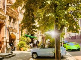 Old Town #Menorah #MostCity，位于第聂伯罗的酒店