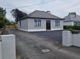 Castle View，位于罗斯康芒的酒店