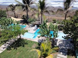 Nativa Beach Front，位于Sipacate的酒店