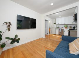 Quiet and Central 1bed1bath House, Nature Retreat，位于罗斯米德的酒店