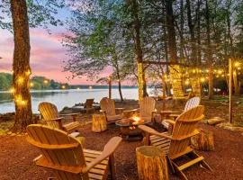 Lakehouse with Boats, MiniGolf, Sauna, HotTub, Swings and Playground!