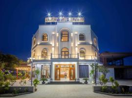 Nhật Tín Hotel，位于Kinh Dinh的酒店