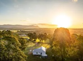 Coopers Lodge, Lovedale - A rural escape in the heart of wine country