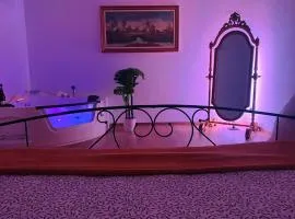 Villa Alexander Suite esclusiva di 100 m con vasca idromassaggio