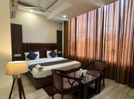 Hotel la vista，位于齐拉克普尔昌迪加尔机场 - IXC附近的酒店