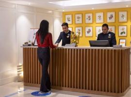 Myra Golden Beach Resort，位于Vadarevu的酒店