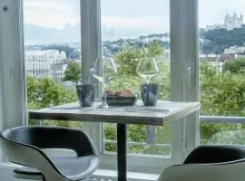 Vue exceptionnelle, Baignoire balnéo, Parking&Clim