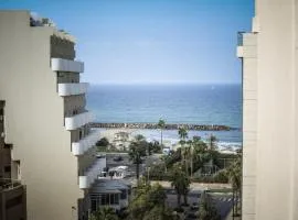 Skyline 1BR Apartment with City and Sea View Sea N' Rent
