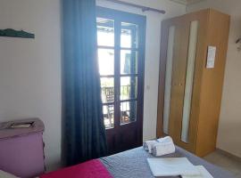 SunRiseStudiosPapanero，位于达默查理的酒店