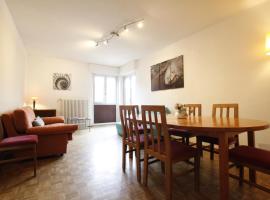 Melide Apartment Lake Lugano close to Swiss Miniature privare parking on request，位于梅利德的酒店